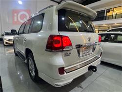 تۆیۆتا لاند کروزەر